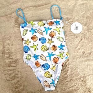 Princess Polly one piece white/beach print bathing suit